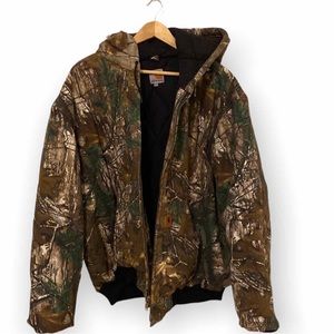 Carhartt Realtree camo jacket XL in excellent condition